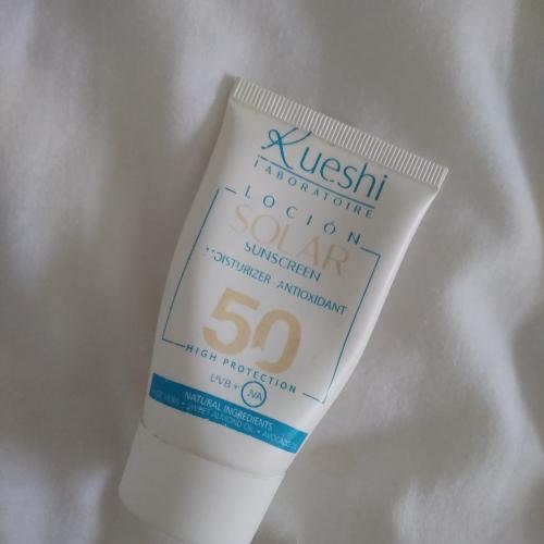 Kueshi Locion Solar, Sunscreen Moisturizer  SPF50 (Krem do opalania) - opinie | zdjęcie do recenzji od MoniaPasi