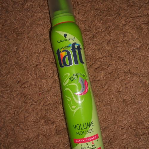 Schwarzkopf Taft Volume Power, Mousse Ultra Strong (Pianka do włosów nadająca objętość) - opinie | zdjęcie do recenzji od AnaisRoue