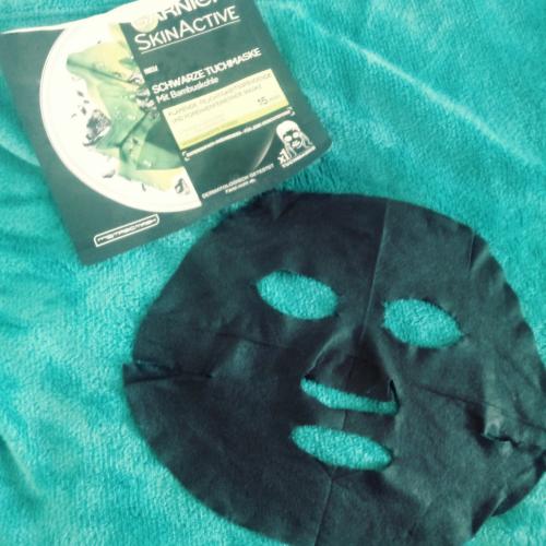 Garnier Pure Charcoal, Oczyszczająca maska na tkaninie z węglem i ekstraktem z czarnej algi (stara wersja) - opinie | zdjęcie do recenzji od redcarpet93 - 1