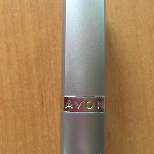 Avon Beyond Color, Lipstick (Szminka powiększająca usta 3D) - opinie | zdjęcie do recenzji od Czarnah91 - 1