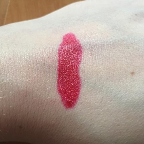 Avon Beyond Color, Lipstick (Szminka powiększająca usta 3D) - opinie | zdjęcie do recenzji od Czarnah91 - 2