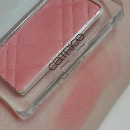 Catrice Defining Blush (Róż do policzków) - opinie | zdjęcie do recenzji od BlackisBlack - 1
