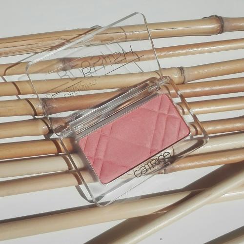Catrice Defining Blush (Róż do policzków) - opinie | zdjęcie do recenzji od BlackisBlack - 2