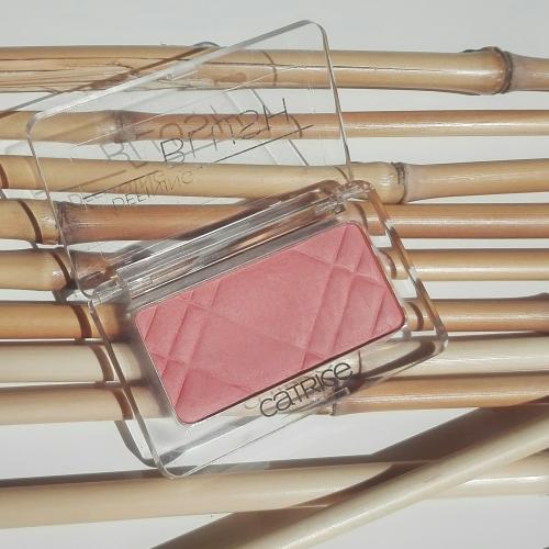 Catrice Defining Blush (Róż do policzków) - opinie | zdjęcie do recenzji od BlackisBlack - 3