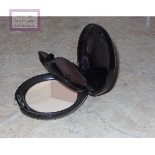 Shiseido The Makeup, Luminizing Color Powder (Puder prasowany) - opinie | zdjęcie do recenzji od Organzza - 3