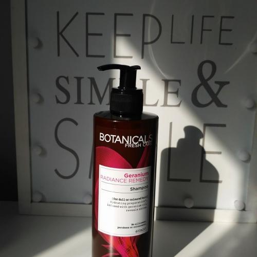 L'Oreal Paris Botanicals Fresh Care, Siła blasku, Szampon pielęgnacyjny do koloryzowanych i matowych włosów - opinie | zdjęcie do recenzji od gosche