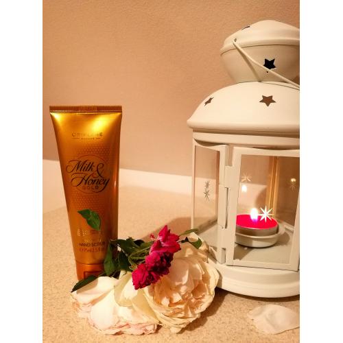 Oriflame Milk & Honey Gold, Smoothing Hand Scrub (Wygładzający scrub do rąk) - opinie | zdjęcie do recenzji od aniania23