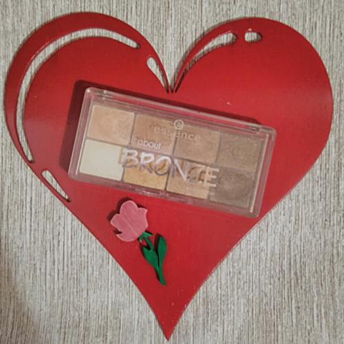 Essence All About... Eyeshadow Palettes (Paleta 8 cieni do oczu) - opinie | zdjęcie do recenzji od winiusia