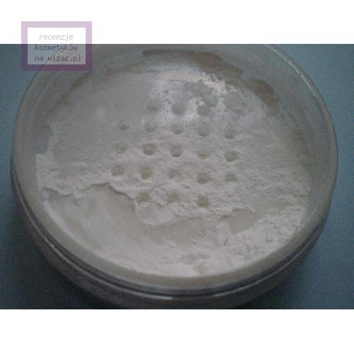 Catrice Prime and Fine, Translucent Loose Powder (Sypki puder transparentny z efektem matującym) - opinie | zdjęcie do recenzji od anna996 - 7