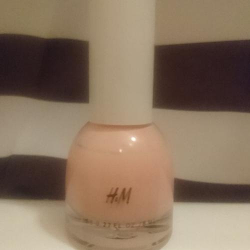 H&M Nail Polish (Lakier do paznokci (nowa wersja)) - opinie | zdjęcie do recenzji od KarolinaSE96