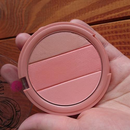 Bell Let's Talk About Trend, Trio Colour Blush (Potrójny róż do policzków) - opinie | zdjęcie do recenzji od Pani Kidding - 3