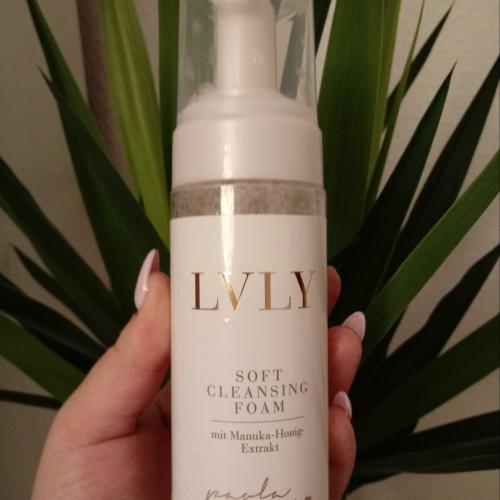 LVLY by Paola Maria, Soft Cleansing Foam (Pianka do mycia twarzy) - opinie | zdjęcie do recenzji od redcarpet93 - 2