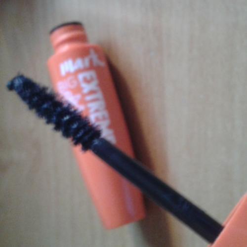 Avon Mark, Big & Extreme Mascara (Pogrubiający i wydłużający tusz do rzęs) - opinie | zdjęcie do recenzji od maladaga