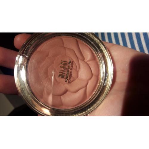 Milani Rose Powder Blush (Róż do policzków) - opinie | zdjęcie do recenzji od sweetbite - 2
