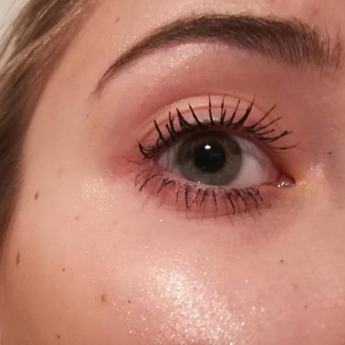 Essence Volume Hero Mascara Waterproof (Wodoodporny tusz do rzęs) - opinie | zdjęcie do recenzji od Aleksandra15555 - 1