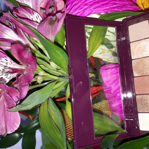 Maybelline New York The Burgundy Bar, Eyeshadow Palette (Paleta cieni do powiek) - opinie | zdjęcie do recenzji od niusiaczek22 - 2