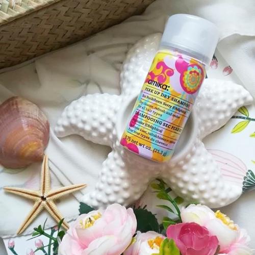 Amika Perk Up Dry Shampoo (Suchy szampon) - opinie | zdjęcie do recenzji od dastiinqa - 2