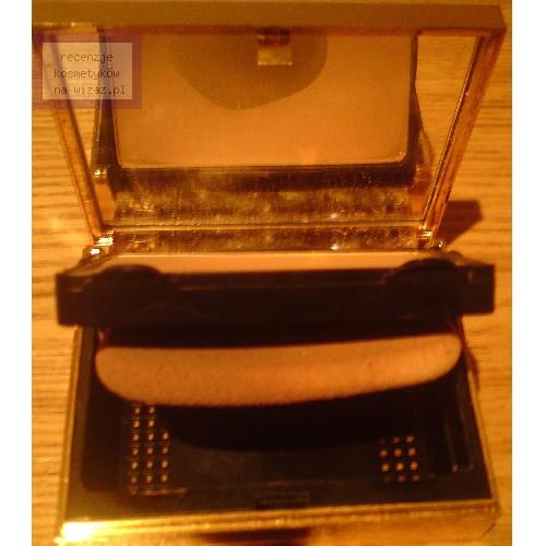 Yves Saint Laurent Matt Touch Compact Foundation (Podkład matujący w kompakcie SPF 20) - opinie | zdjęcie do recenzji od Emeralda - 4