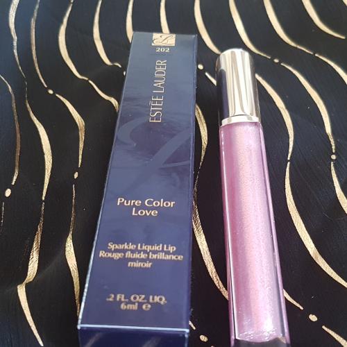 Estee Lauder Pure Color, Love Liquid Lip (Pomadka do ust) - opinie | zdjęcie do recenzji od Iwona_C - 1
