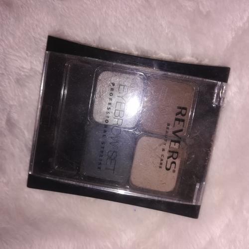 Revers Cosmetics Professional Stylist, Eyebrow Set (Cienie do brwi) - opinie | zdjęcie do recenzji od Paula973006