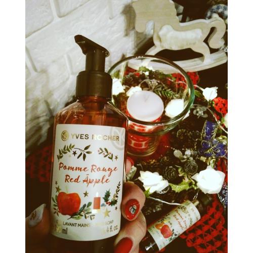 Yves Rocher Collection de Noel 2018, Bain Douche Pomme Rouge (Żel pod prysznic i do kąpieli `Czerwone jabłuszko`) - opinie | zdjęcie do recenzji od twoja_opinia