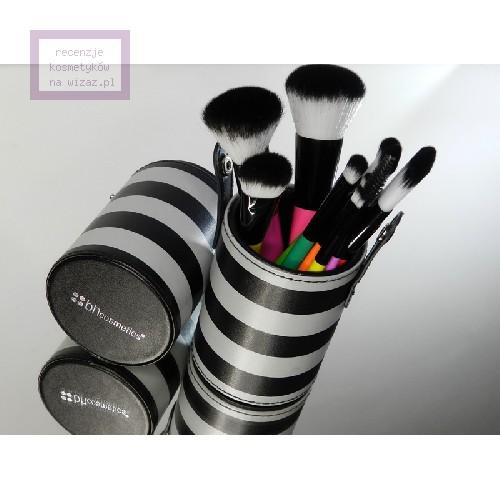 BH Cosmetics 10 pc Pop Art Brush Set (Zestaw 10 pędzli etui w paski) - opinie | zdjęcie do recenzji od gocha_s - 1