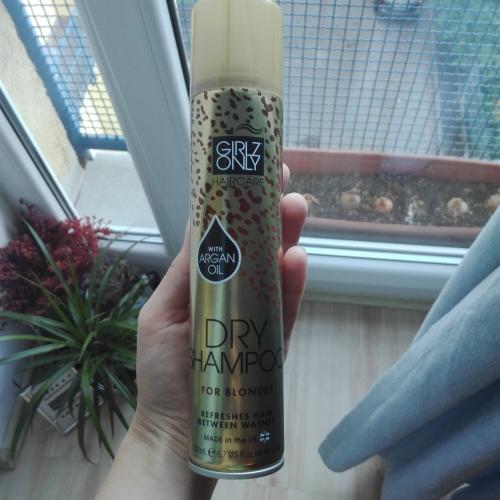 Girlz Only Dry Shampoo for Light & Blonde Hair (Suchy szampon do włosów jasnych i blond) - opinie | zdjęcie do recenzji od rosiecka