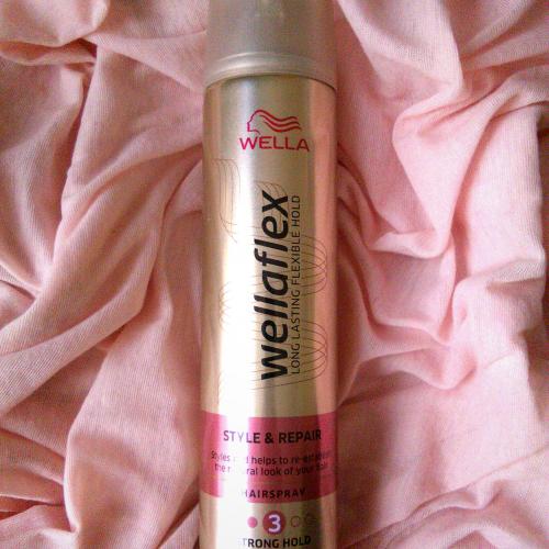 Wella Style & Repair, Hairspray Strong Hold (Lakier do włosów mocne utrwalenie) - opinie | zdjęcie do recenzji od MissYou00