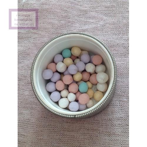 Guerlain Meteorites Perles Iluminating Powder (Puder w kulkach - druga wersja 2010) - opinie | zdjęcie do recenzji od Mujernatural - 2