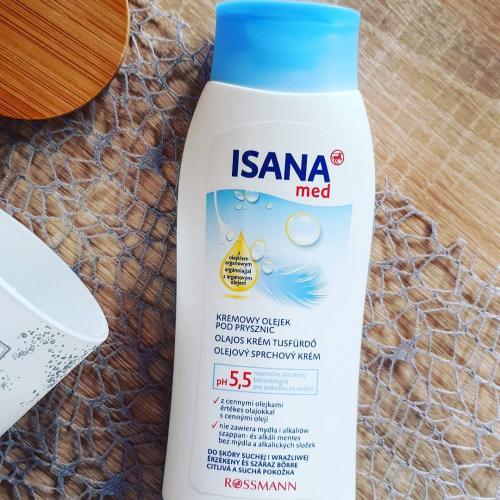 Isana Med, Creme - Ol Dusche (Kremowy żel pod prysznic z leczniczymi olejami) - opinie | zdjęcie do recenzji od Kosmetynka