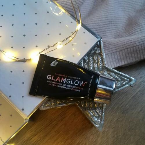 GlamGlow Youthmud, Tingexfoliate Treatment (Maska błotna nadająca skórze promienny wygląd) - opinie | zdjęcie do recenzji od dastiinqa - 1