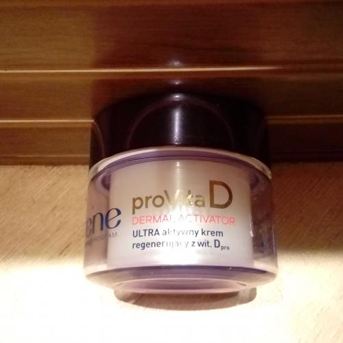 Lirene Dermoprogram ProVita D, PRO Dermal Activator (Ultra aktywny krem regenerujący na noc z witaminą D) - opinie | zdjęcie do recenzji od malutka20123 - 2