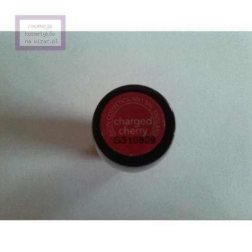 Avon Ultra Colour Rich Mega Impact Lipstick (Pomadka `Potęga koloru`) - opinie | zdjęcie do recenzji od DreamQueen - 2