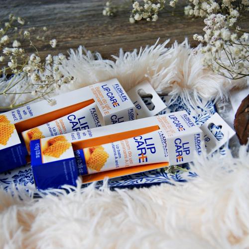 Floslek Lip Care, Balsam do ust z witaminami A i E - opinie | zdjęcie do recenzji od Gangola - 1