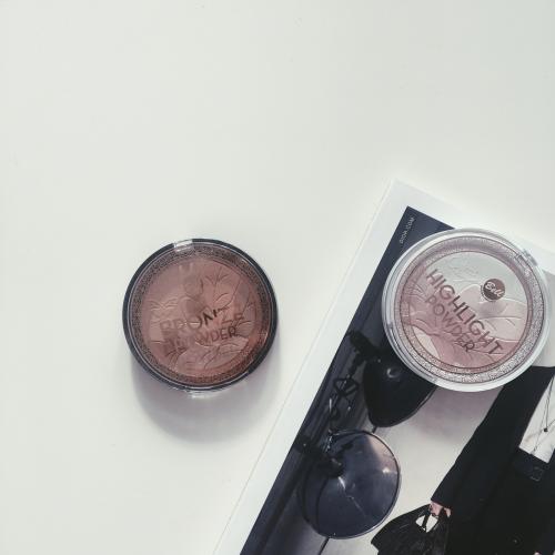 Bell Desert Rose, Hightlight Powder (Wielokolorowy rozświetlacz do twarzy) - opinie | zdjęcie do recenzji od Unepetiteblonde992