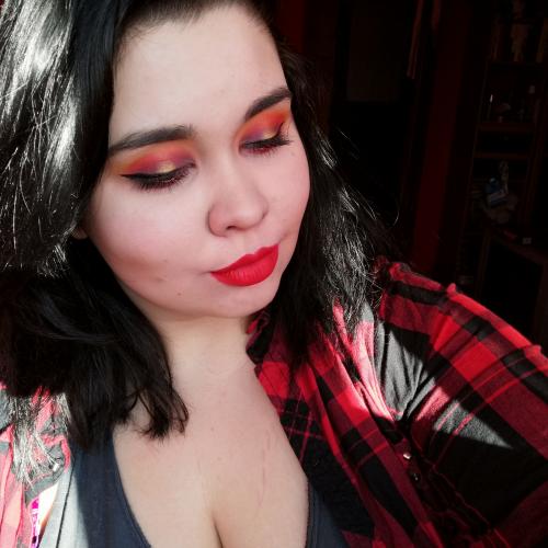 I Heart Revolution Lemon Drizzle Chocolate Shadow Palette (Paleta 18 cieni do powiek) - opinie | zdjęcie do recenzji od Aly1199
