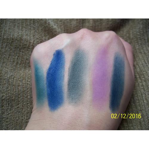 Revolution Beauty (Makeup Revolution) Give Them Nightmares, Eyeshadow Palette (Paleta 18 cieni do powiek) - opinie | zdjęcie do recenzji od Smerfeta83 - 2