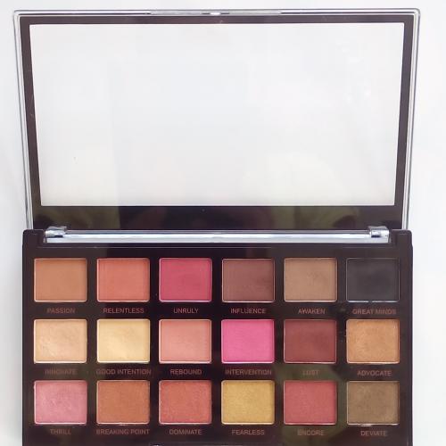 Revolution Pro Regeneration Palette Revelation (Paleta 18 cieni do powiek) - opinie | zdjęcie do recenzji od bbozenka - 2