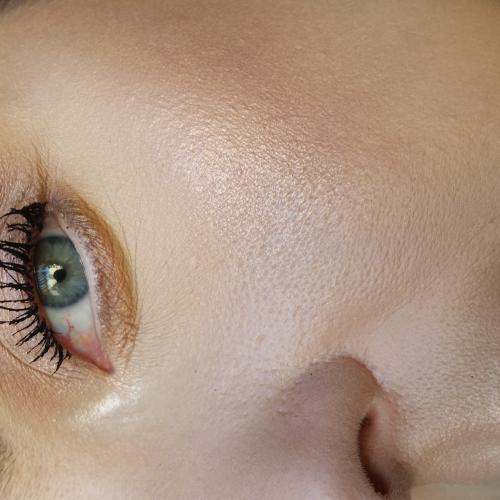 Becca Cosmetics Apres Ski, Glow Face Palette (Paleta rozświetlaczy) - opinie | zdjęcie do recenzji od weroncia85 - 4